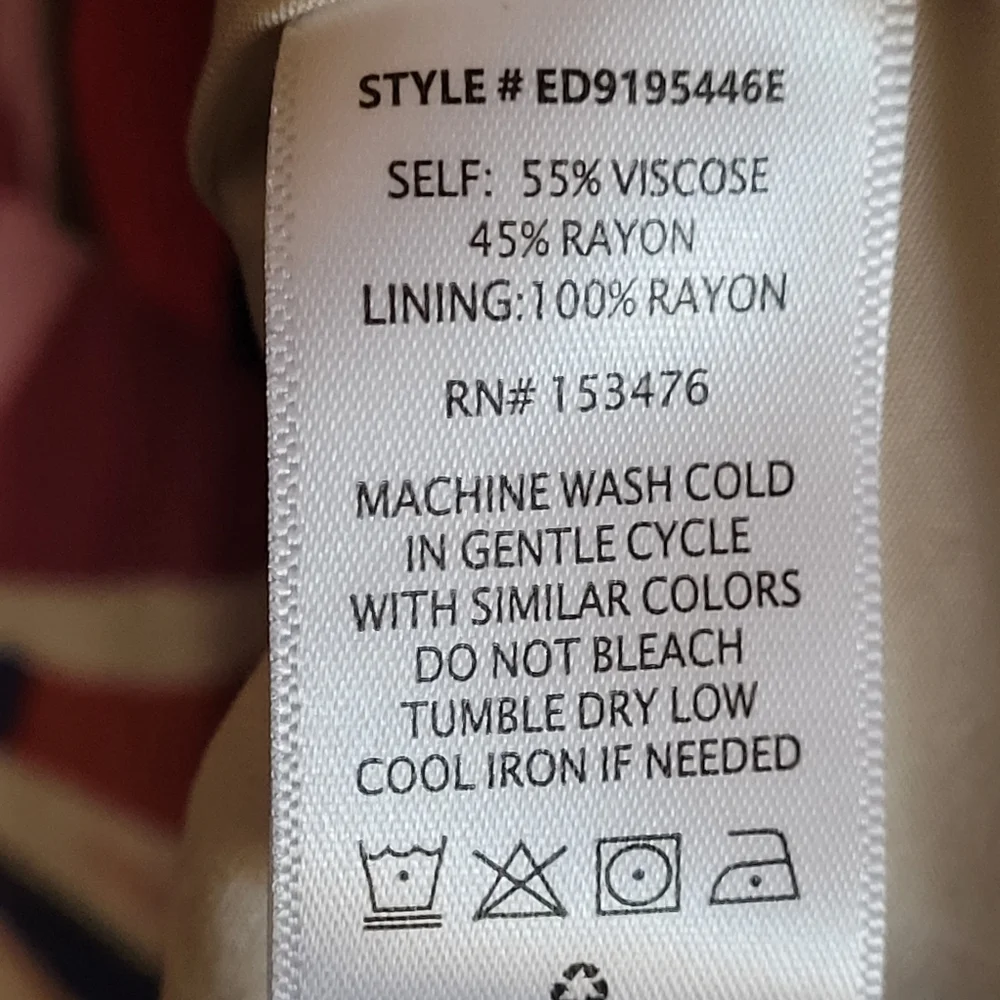 Evereve's The Evelyn Dress with Abstract Tropical Floral Print Flowy A-line - Picture 7 of 7